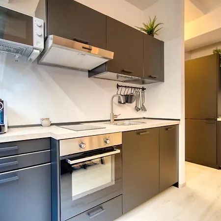 Suzzani 273 Apartment