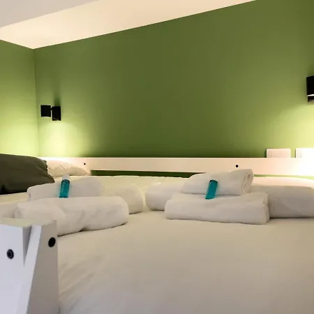 Suzzani 273 Apartment *