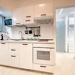 Suzzani 273 Отель *